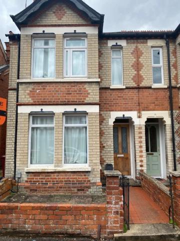 Berks Luxury Serviced Apartments,5 Bedrooms, 5 Double Beds, 2 Bathrooms, Free Super Fast Wifi & Parking Earley Exteriér fotografie