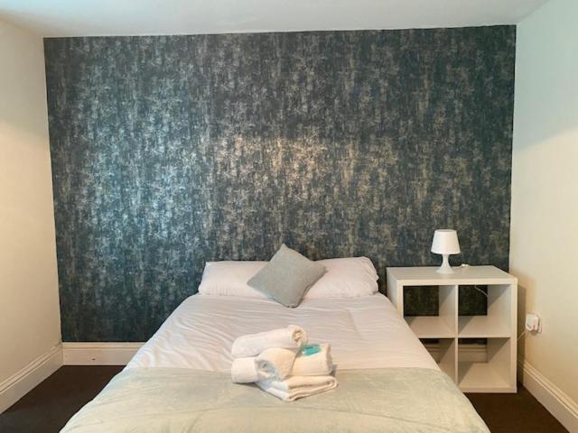 Berks Luxury Serviced Apartments,5 Bedrooms, 5 Double Beds, 2 Bathrooms, Free Super Fast Wifi & Parking Earley Exteriér fotografie