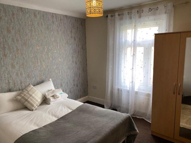 Berks Luxury Serviced Apartments,5 Bedrooms, 5 Double Beds, 2 Bathrooms, Free Super Fast Wifi & Parking Earley Exteriér fotografie