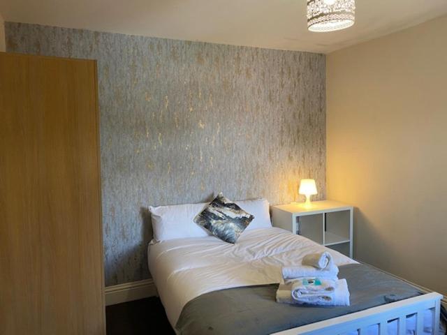 Berks Luxury Serviced Apartments,5 Bedrooms, 5 Double Beds, 2 Bathrooms, Free Super Fast Wifi & Parking Earley Exteriér fotografie